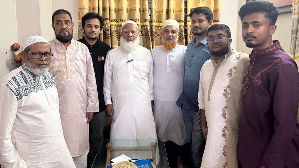 ইতেকাফ শেষ করেই শহিদ মীর মুগ্ধের বাসায় গেলেন জামায়াত আমির!