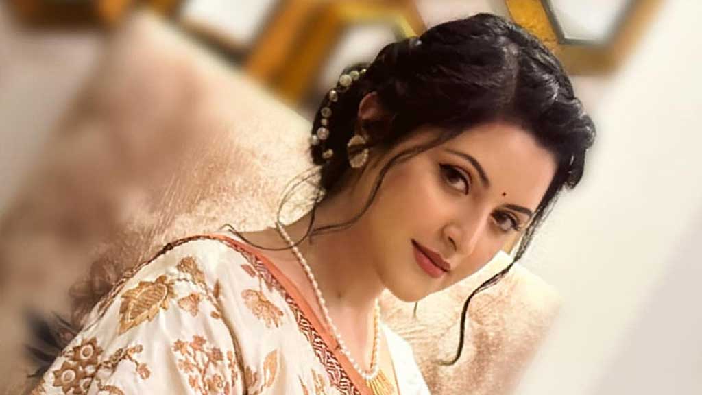 গৃহকর্মীকে মারধরের অভিযোগে পরীমনির বিরুদ্ধে জিডি