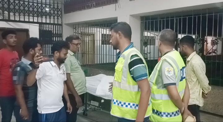 নাটোরে এসএসসি পরীক্ষার্থীর ছুরিকাঘাতে রিক্সা চালকের মৃত্যু!
