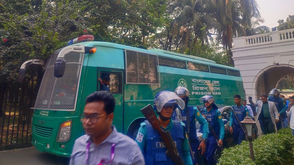 গুমের মামলায়  ১৩ সেনা কর্মকর্তা ট্রাইব্যুনালে হাজির