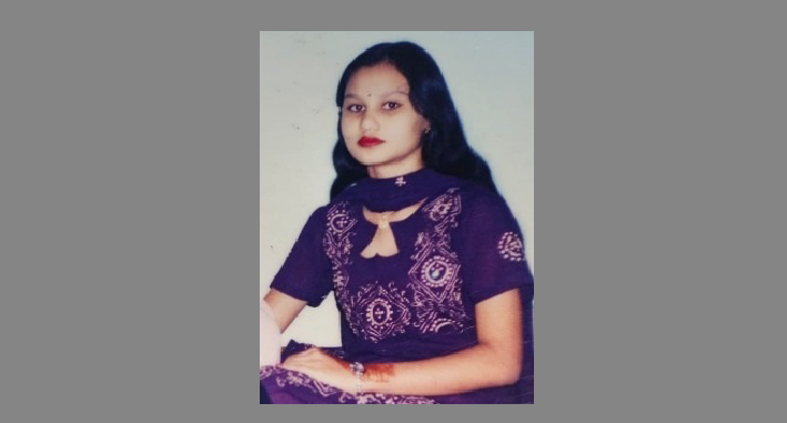 নিপার জন্য অঝোরে কাঁদছেন মা