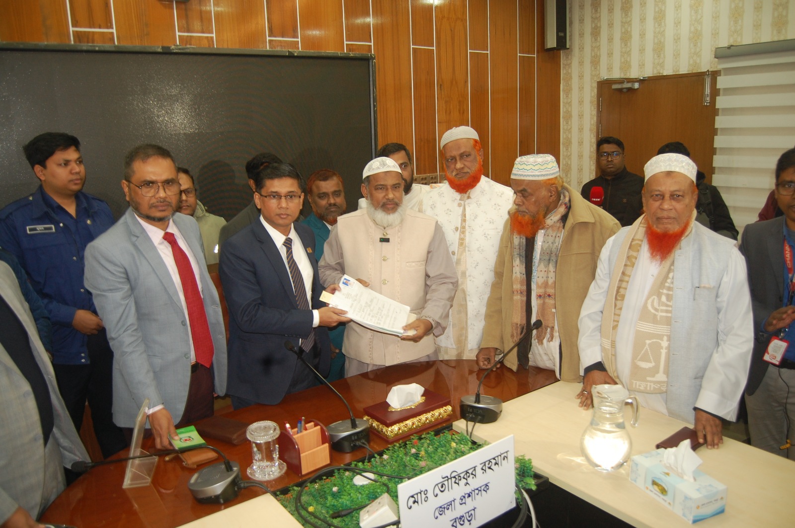 বগুড়া-৬ আসনে জামায়াত প্রার্থী আবিদুরের মনোনয়নপত্র দাখিল