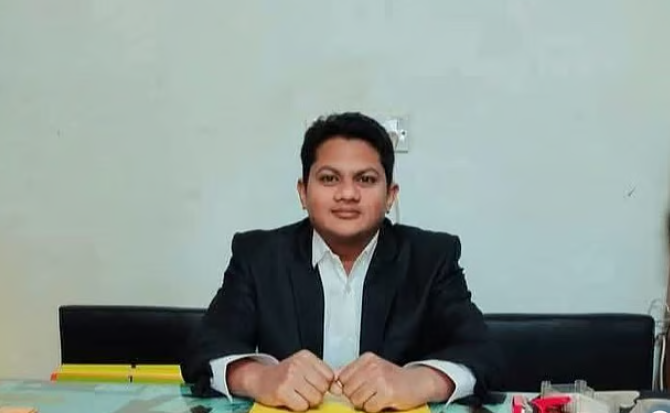 রাজধানীর বসুন্ধরায় আইনজীবীকে পিটিয়ে হত্যা