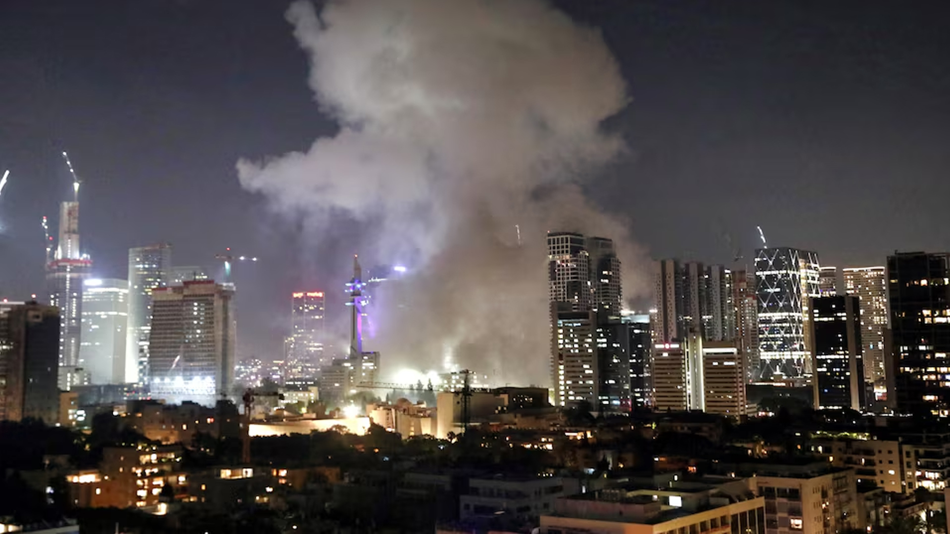 ইসরাইল এবং মার্কিন ঘাঁটিতে ইরানের ব্যাপক হামলা