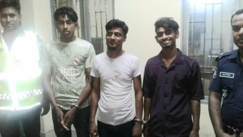 বগুড়ায় পুলিশ কর্মকর্তার সাথে মাতলামি করায় স্বেচ্ছাসেবকদলের তিন নেতাকর্মি আটক