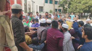 বগুড়ায় ফ্যাসিবাদ বিরোধী মঞ্চের সাথে উদীচির সংঘর্ষ