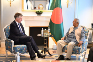 প্রধান উপদেষ্টার সঙ্গে যুক্তরাজ্যের জাতীয় নিরাপত্তা উপদেষ্টার বৈঠক