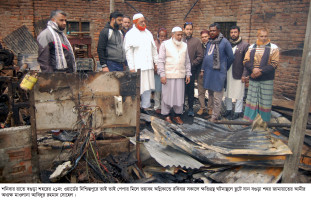 বগুড়ায় অগ্নিকান্ডে ক্ষতিগ্রস্ত পেপার মিল পরিদর্শন করলেন জামায়াত নেতৃবৃন্দ
